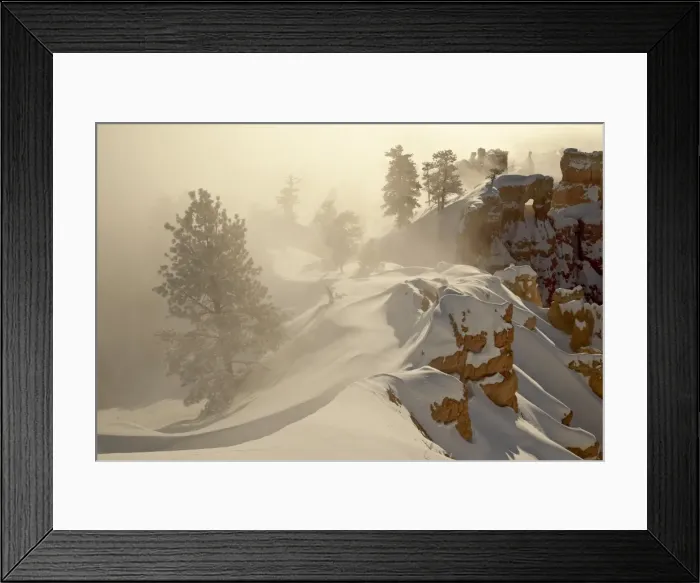 Framed Print : Foggy sunrise at Sunrise Point with snow, Bryce Canyon National Park, Utah Framed Print : Foggy sunrise at Sunrise Point with snow, Bryce Canyon National Park, Utah