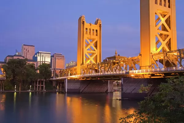 Historic Tower Bridge over the Sacramento River, Sacramento, California