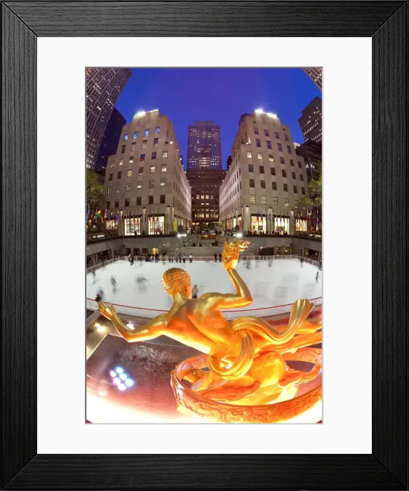 Framed Print : Ice Skating Rink below the Rockefeller Centre, Fifth Avenue, New York City Framed Print : Ice Skating Rink below the Rockefeller Centre, Fifth Avenue, New York City