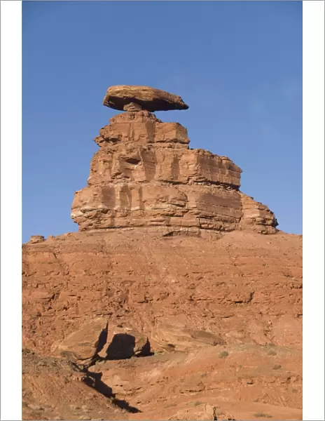 Mexican Hat Rock, near Mexican Hat, Utah, United States of America, North America
