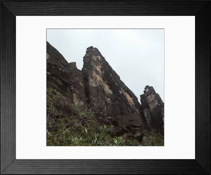 Framed Print : Ascent point showing the Chessman, Mount Kukenaam (Kukenan) (Cuguenan) Framed Print : Ascent point showing the Chessman, Mount Kukenaam (Kukenan) (Cuguenan)