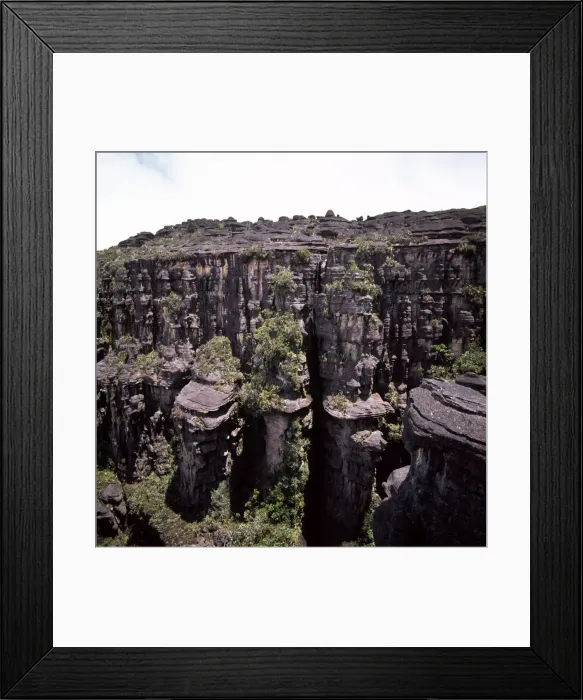 Framed Print : Eroded sedimentary sandstone near the Great Crack, Summit of Mount Kukenaam Framed Print : Eroded sedimentary sandstone near the Great Crack, Summit of Mount Kukenaam