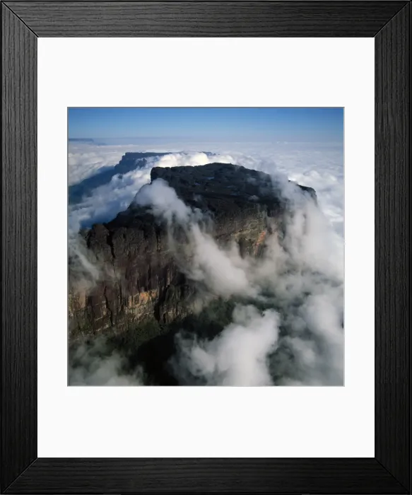 Framed Print : Aerial view of northern section of Mount Kukenaam (Kukenan) (Cuguenan) Framed Print : Aerial view of northern section of Mount Kukenaam (Kukenan) (Cuguenan)