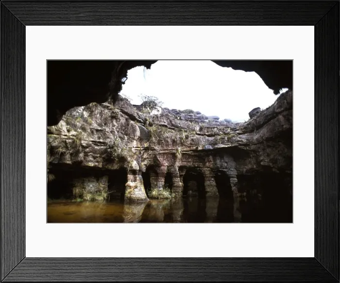 Framed Print : Fosso Sinkhole, summit of Mount Roraima (Cerro Roraima), Tepuis, Venezuela, South America Framed Print : Fosso Sinkhole, summit of Mount Roraima (Cerro Roraima), Tepuis, Venezuela, South America