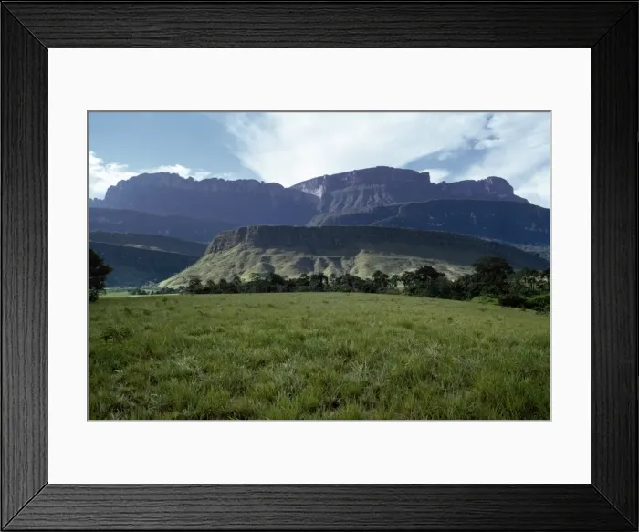 Framed Print : Tepuis showing south side of Auyantepui (Auyantepuy) (Devils Mountain) from Uruyen valley Framed Print : Tepuis showing south side of Auyantepui (Auyantepuy) (Devils Mountain) from Uruyen valley