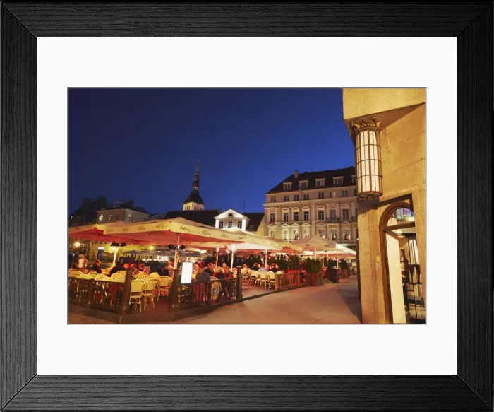 Framed Print : Outdoor cafes in Town Hall Square (Raekoja Plats), Tallinn, Estonia, Baltic States Framed Print : Outdoor cafes in Town Hall Square (Raekoja Plats), Tallinn, Estonia, Baltic States
