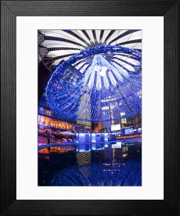 Framed Print : Futuristic design of the Sony Center in Potsdamer Platz, illuminated at Christmas Framed Print : Futuristic design of the Sony Center in Potsdamer Platz, illuminated at Christmas