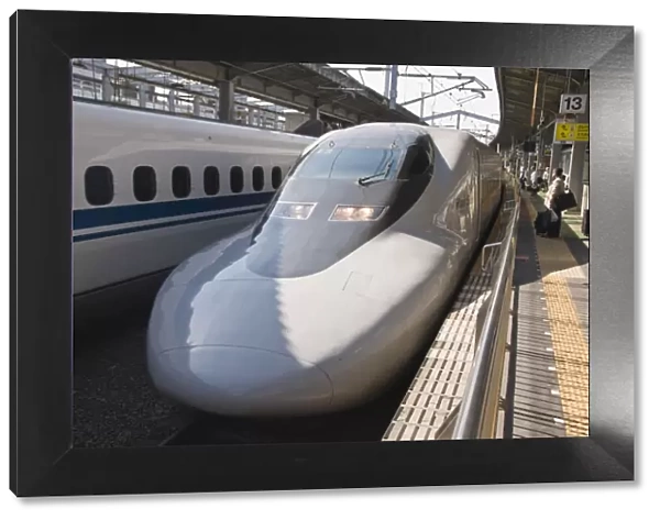 Shinkansen (Bullet) train arriving at Kokura station, Kyushu, Japan, Asia