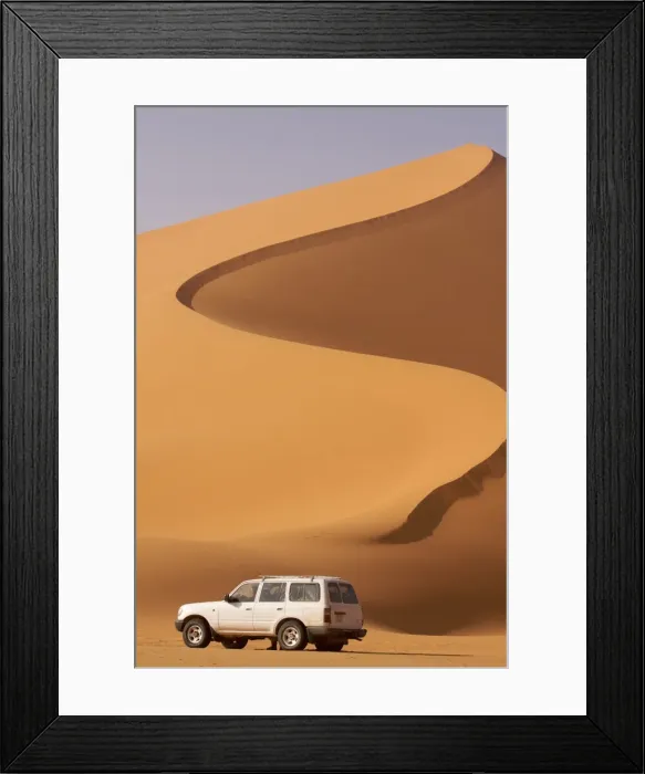 Framed Print : A 4X4 on the dunes of the erg of Murzuk in the Fezzan Desert, Libya, North Africa, Africa Framed Print : A 4X4 on the dunes of the erg of Murzuk in the Fezzan Desert, Libya, North Africa, Africa