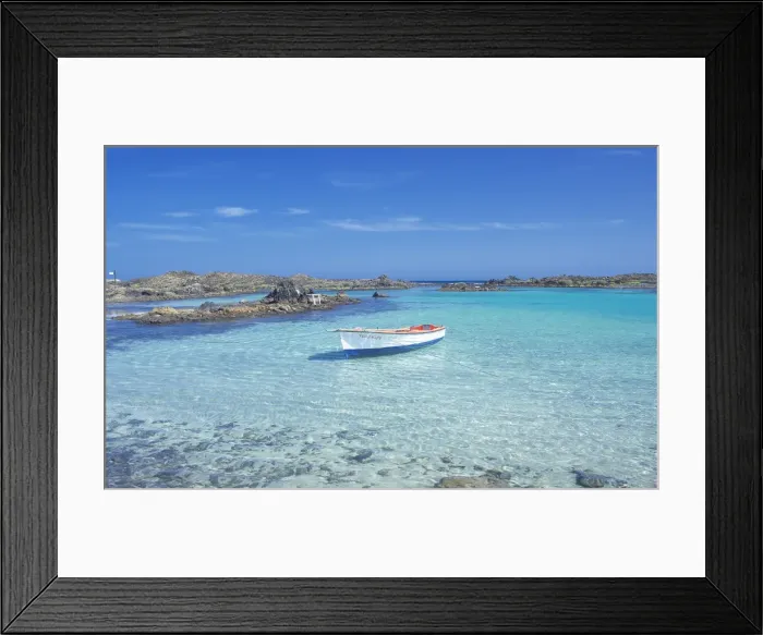 Framed Print : The clear waters of Isla de los Lobos, Fuerteventura, Canary Islands, Spain Framed Print : The clear waters of Isla de los Lobos, Fuerteventura, Canary Islands, Spain