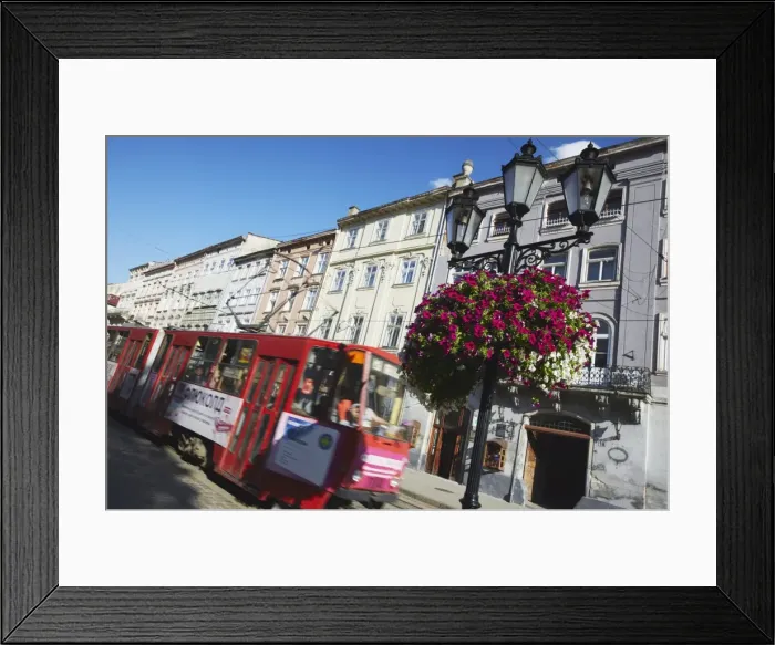Framed Print : Tram passing through Market Square (Ploscha Rynok), Lviv (Lvov), Western Ukraine Framed Print : Tram passing through Market Square (Ploscha Rynok), Lviv (Lvov), Western Ukraine