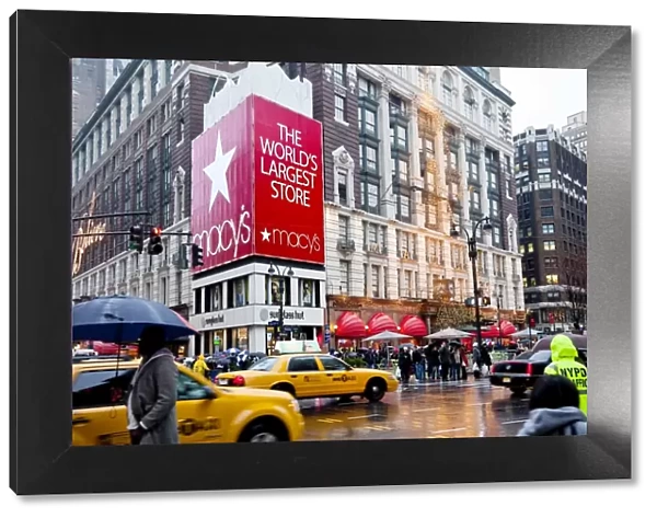 Macys flagship store on Sixth Avenue, Manhattan, New York City, New York