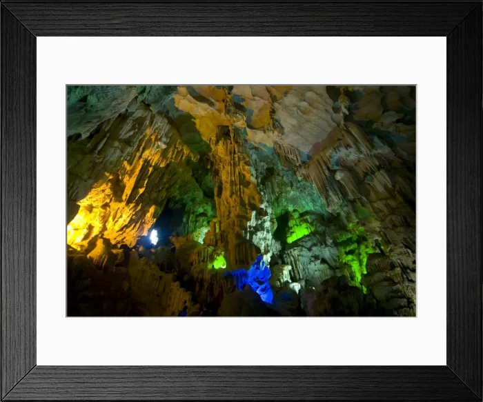 Framed Print : Sung Sot Cave, UNESCO World Heritage Site, Halong bay, Vietnam, Indochina Framed Print : Sung Sot Cave, UNESCO World Heritage Site, Halong bay, Vietnam, Indochina