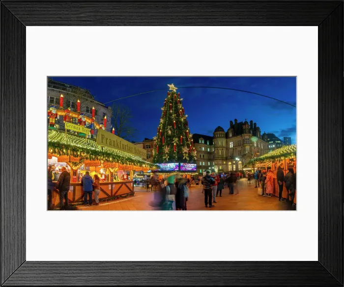 Framed Print : View of Christmas Market stalls in Victoria Square at dusk, Birmingham, West Midlands, England, United Kingdom, Europe Framed Print : View of Christmas Market stalls in Victoria Square at dusk, Birmingham, West Midlands, England, United Kingdom, Europe