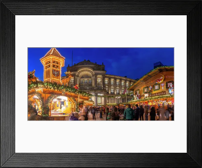 Framed Print : View of Christmas Market stalls in Victoria Square at dusk, Birmingham, West Midlands, England, United Kingdom, Europe Framed Print : View of Christmas Market stalls in Victoria Square at dusk, Birmingham, West Midlands, England, United Kingdom, Europe