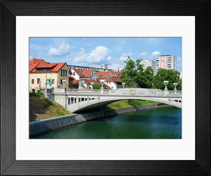 Framed Print : View of the famous single arch Dragon Bridge, guarded by four fearsome dragon statues, crossing the River Ljubljanica to connect Kopitar Street with Ressel Street and central market, Ljubljana, Slovenia, Europe Framed Print : View of the famous single arch Dragon Bridge, guarded by four fearsome dragon statues, crossing the River Ljubljanica to connect Kopitar Street with Ressel Street and central market, Ljubljana, Slovenia, Europe