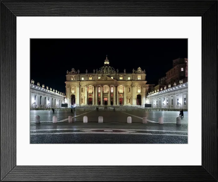 Framed Print : Night scene of Saint Peter's Square in Vatican City, the papal enclave in Rome, with St. Peter's Basilica in the background, UNESCO World Heritage Site, Rome, Lazio, Italy, Europe Framed Print : Night scene of Saint Peter's Square in Vatican City, the papal enclave in Rome, with St. Peter's Basilica in the background, UNESCO World Heritage Site, Rome, Lazio, Italy, Europe