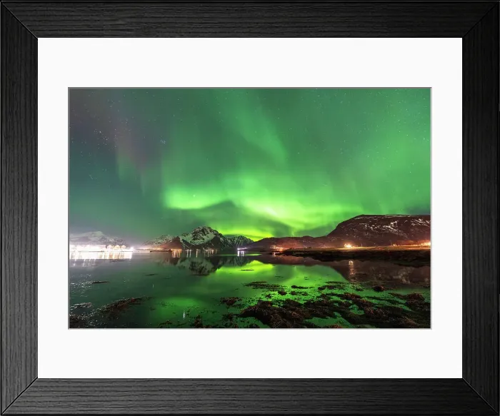 Framed Print : Northern lights (Aaurora borealis) on snowy mountains reflecting in the calm water of the fjord in the Arctic landscape, Vestvagoy, Lofoten Islands, Norway, Scandinavia, Europe Framed Print : Northern lights (Aaurora borealis) on snowy mountains reflecting in the calm water of the fjord in the Arctic landscape, Vestvagoy, Lofoten Islands, Norway, Scandinavia, Europe