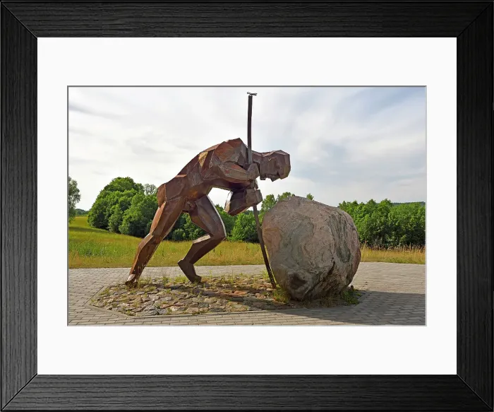 Framed Print : The Roadworker sculpture, by Ignalina's sculptors Jonas Grunda et Raimundas Zievys, standing on the parking Kaukiske near Paluse, Aukstaitija National Park, Lithuania, Europe