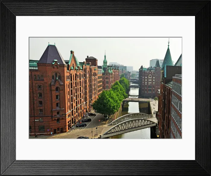 Framed Print : Aerial view over St. Annenfleet et Hollandischbrookfleet canal in the Speicherstadt (City of Warehouses), HafenCity district, Hamburg, Germany, Europe Framed Print : Aerial view over St. Annenfleet et Hollandischbrookfleet canal in the Speicherstadt (City of Warehouses), HafenCity district, Hamburg, Germany, Europe