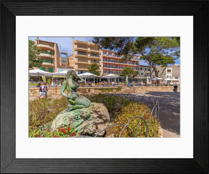 Framed Print : View of Sirena the Mermaid and cafes on Carrer d'En Bordils, Porto Cristo, Majorca, Balearic Islands, Spain, Mediterranean, Europe Framed Print : View of Sirena the Mermaid and cafes on Carrer d'En Bordils, Porto Cristo, Majorca, Balearic Islands, Spain, Mediterranean, Europe