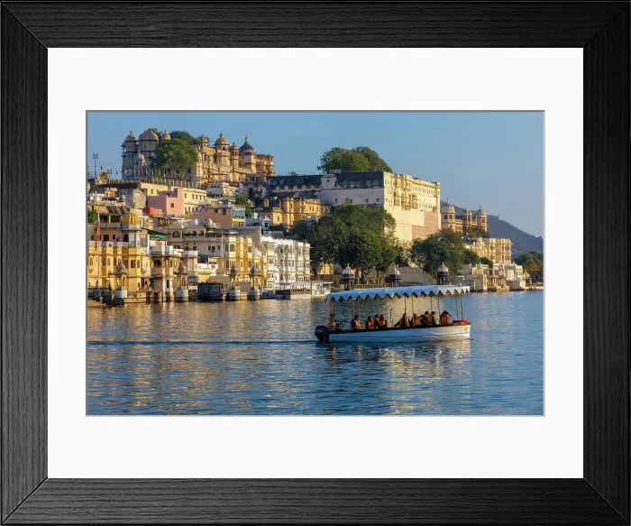 Framed Print : Tourist Boat on Lake Pichola with the City Palace in the background, Udaipur, Rajasthan, India, South Asia, Asia Framed Print : Tourist Boat on Lake Pichola with the City Palace in the background, Udaipur, Rajasthan, India, South Asia, Asia