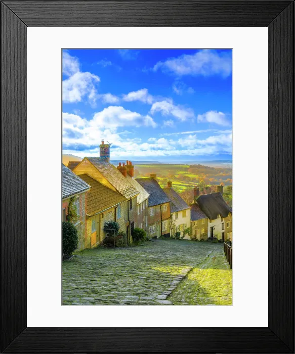 Framed Print : The Ancient Cobbled Street of Gold Hill, Shaftesbury, Dorset, England, United Kingdom, Europe Framed Print : The Ancient Cobbled Street of Gold Hill, Shaftesbury, Dorset, England, United Kingdom, Europe