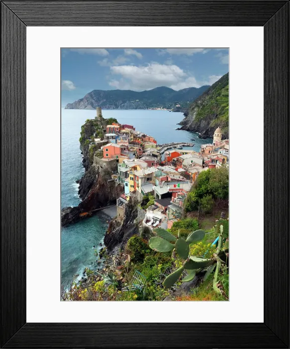Framed Print : Vernazza, a coastal town in the province of La Spezia, Cinque Terre region, UNESCO World Heritage Site, Liguria, Italy, Europe Framed Print : Vernazza, a coastal town in the province of La Spezia, Cinque Terre region, UNESCO World Heritage Site, Liguria, Italy, Europe