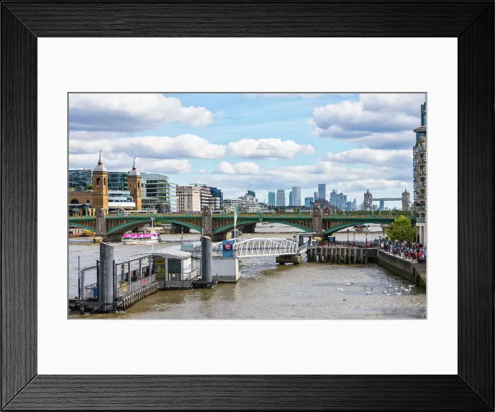 Framed Print : Southwark Bridge as seen from the South Bank, London, England, United Kingdom, Europe Framed Print : Southwark Bridge as seen from the South Bank, London, England, United Kingdom, Europe