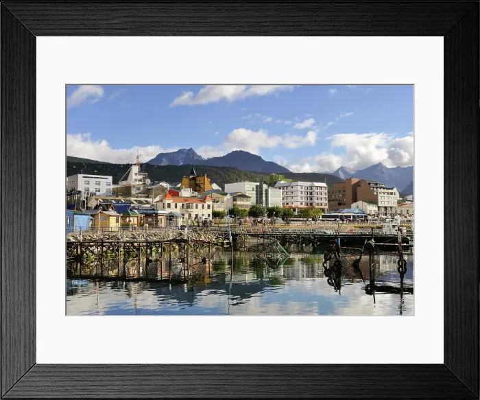 Framed Print : Ushuaia, Tierra del Fuego, Patagonia, Argentina, South America Framed Print : Ushuaia, Tierra del Fuego, Patagonia, Argentina, South America