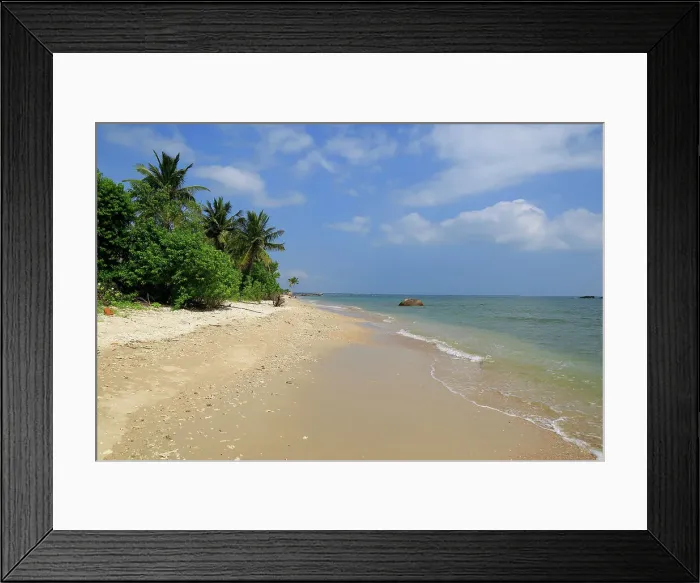 Framed Print : Indian Ocean and sandy tropical beach at Pasikudah Bay, Eastern Province, Sri Lanka, Asia Framed Print : Indian Ocean and sandy tropical beach at Pasikudah Bay, Eastern Province, Sri Lanka, Asia