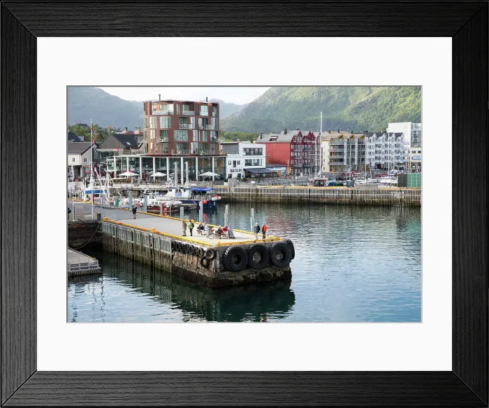 Framed Print : Harbour at Svolvaer, Lofoten Islands, Nordland, Norway, Scandinavia, Europe Framed Print : Harbour at Svolvaer, Lofoten Islands, Nordland, Norway, Scandinavia, Europe