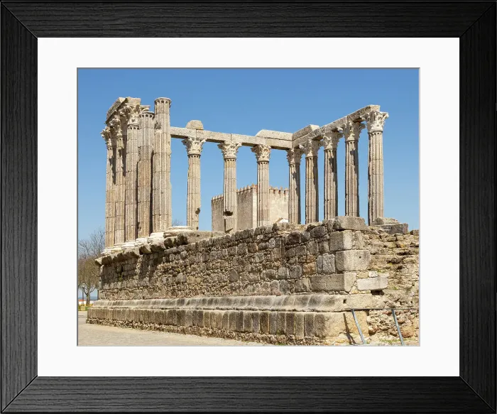 Framed Print : Templo Romano (Roman temple) (Temple of Diana), ruins dating from 2nd or 3rd century, possibly dedicated to Julius Caesar, with 14 Corinthian columns capped with Estramoz marble, Evora, UNSCO World Heritage Site, Alto Alentejo, Portugal, Europe