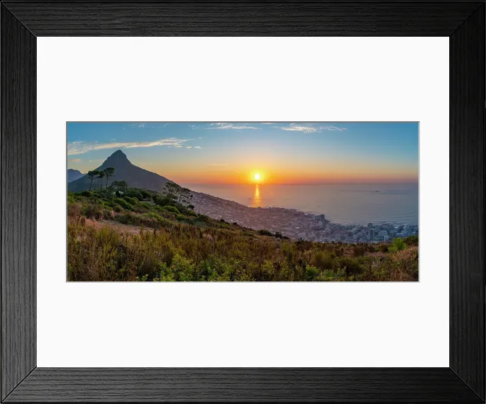 Framed Print : View of Lion's Head and Bantry Bay at sunset from Signal Hill, Cape Town, Western Cape, South Africa, Africa Framed Print : View of Lion's Head and Bantry Bay at sunset from Signal Hill, Cape Town, Western Cape, South Africa, Africa
