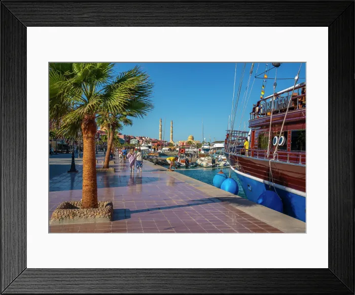 Framed Print : View of boats in Hurghada Marina and Al Mina Mosque in background, Hurghada, Red Sea Governorate, Egypt, North Africa, Africa Framed Print : View of boats in Hurghada Marina and Al Mina Mosque in background, Hurghada, Red Sea Governorate, Egypt, North Africa, Africa