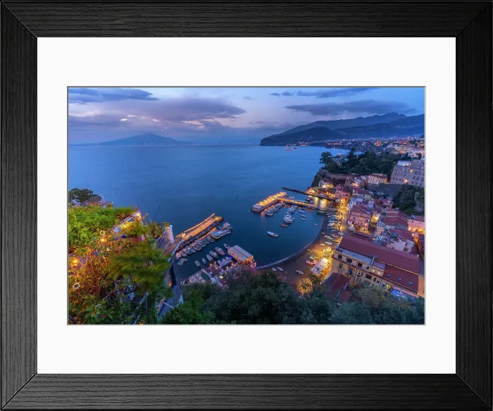 Framed Print : Panoramic view of Sorrento, Mount Vesuvius and Bay of Naples at dusk, Sorrento, Campania, Italy, Mediterranean, Europe Framed Print : Panoramic view of Sorrento, Mount Vesuvius and Bay of Naples at dusk, Sorrento, Campania, Italy, Mediterranean, Europe