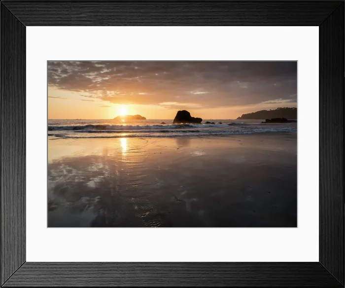 Framed Print : Manuel Antonio Beach, Manuel Antonio National Park, Puntarenas Province, Costa Rica, Central America Framed Print : Manuel Antonio Beach, Manuel Antonio National Park, Puntarenas Province, Costa Rica, Central America