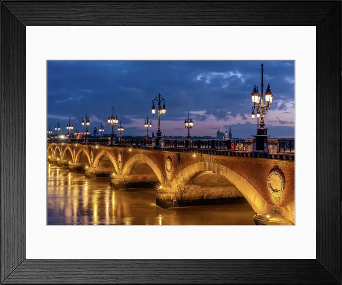 Framed Print : Historic bridge, Pont de Pierre over the Garonne River at blue hour (dusk), Bordeaux, Gironde, Nouvelle-Aquitaine, France, Europe Framed Print : Historic bridge, Pont de Pierre over the Garonne River at blue hour (dusk), Bordeaux, Gironde, Nouvelle-Aquitaine, France, Europe