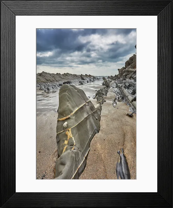 Framed Print : A rocky shore at low tide and under grey skies; at Welcombe Mouth, Hartland, north Devon, England, United Kingdom, Europe Framed Print : A rocky shore at low tide and under grey skies; at Welcombe Mouth, Hartland, north Devon, England, United Kingdom, Europe