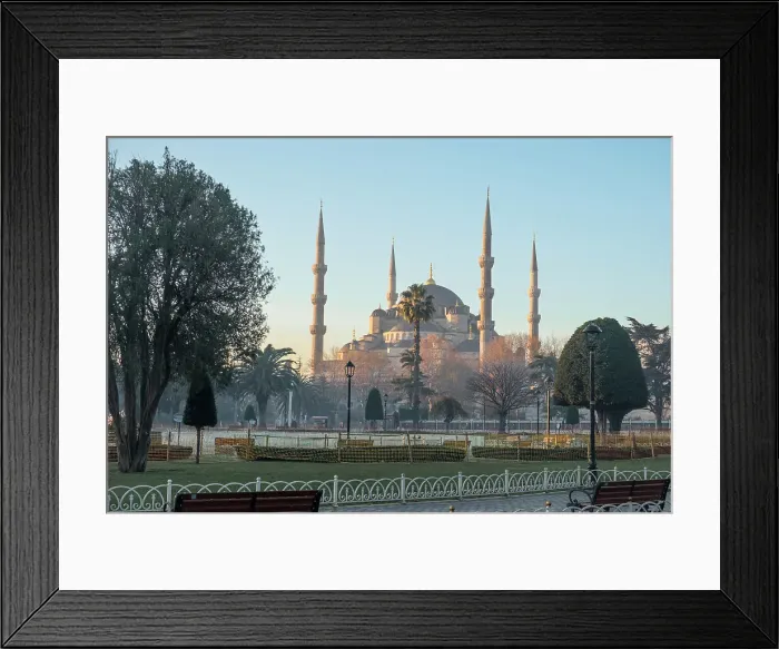 Framed Print : Exterior of Sultanahmet Camii (Blue Mosque) at sunrise, UNESCO World Heritage Site, Istanbul, Turkey, Europe Framed Print : Exterior of Sultanahmet Camii (Blue Mosque) at sunrise, UNESCO World Heritage Site, Istanbul, Turkey, Europe