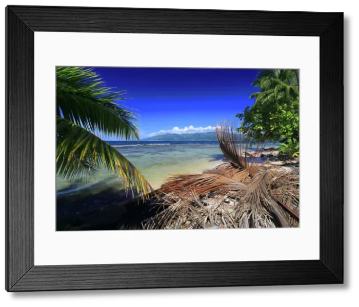 Framed Print : Looking towards Tahiti Iti from east coast Tahiti, French Polynesia, South Pacific, Pacific Framed Print : Looking towards Tahiti Iti from east coast Tahiti, French Polynesia, South Pacific, Pacific