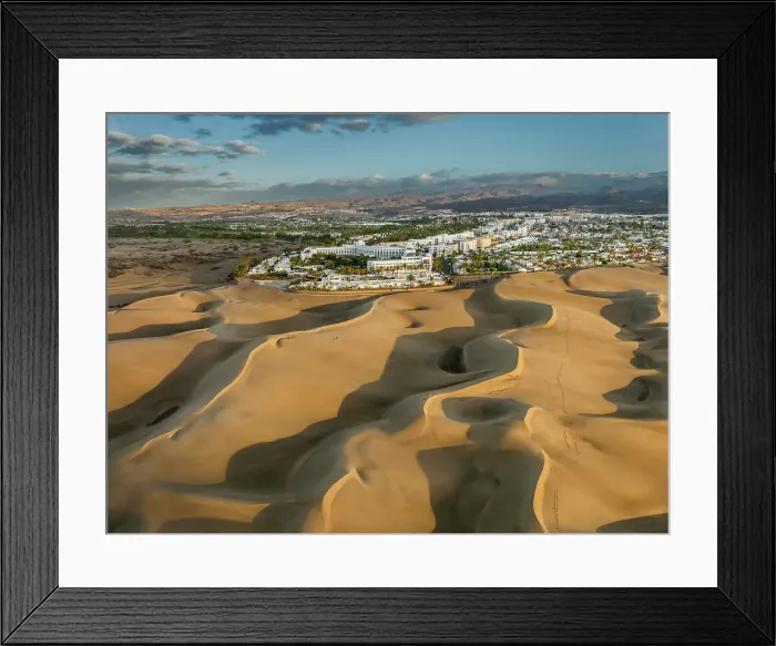 Framed Print : Riu Palace Resort at Maspalomas Sand Dunes, Gran Canaria, Canary Islands, Spain, Atlantic, Europe Framed Print : Riu Palace Resort at Maspalomas Sand Dunes, Gran Canaria, Canary Islands, Spain, Atlantic, Europe