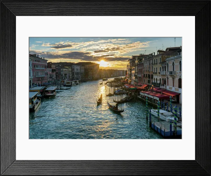 Framed Print : View from Rialto Bridge with colorful houses and the Grand Canal with traditional gondola boats at sunset, Venice, UNESCO World Heritage Site, Veneto, Italy, Europe Framed Print : View from Rialto Bridge with colorful houses and the Grand Canal with traditional gondola boats at sunset, Venice, UNESCO World Heritage Site, Veneto, Italy, Europe