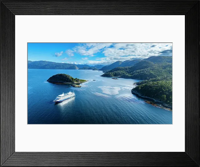 Framed Print : Cruise ship anchoring in Wulaia Bay, Tierra del Fuego, Chile, South America Framed Print : Cruise ship anchoring in Wulaia Bay, Tierra del Fuego, Chile, South America