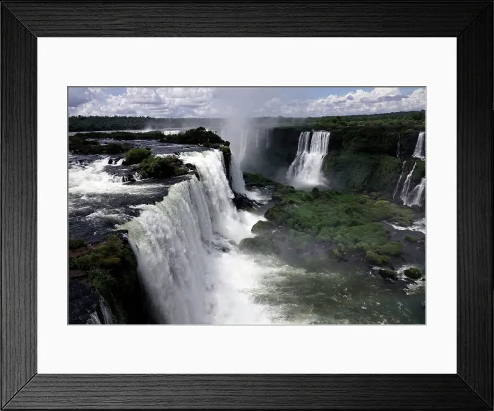 Framed Print : The powerful falls at Foz de Iguacu, UNESCO World Heritage Site, Brazil, South America Framed Print : The powerful falls at Foz de Iguacu, UNESCO World Heritage Site, Brazil, South America