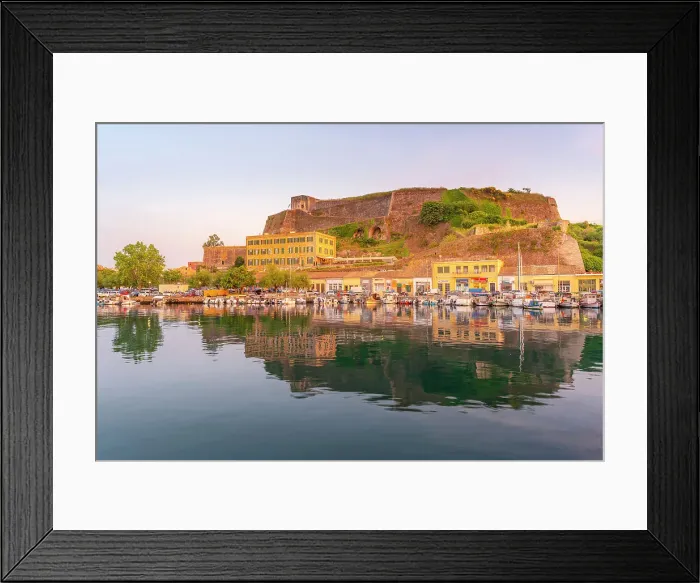 Framed Print : View of the New Fortress overlooking the Old Port Marina at sunset, Corfu, Ionian Sea, Greek Islands, Greece, Europe Framed Print : View of the New Fortress overlooking the Old Port Marina at sunset, Corfu, Ionian Sea, Greek Islands, Greece, Europe