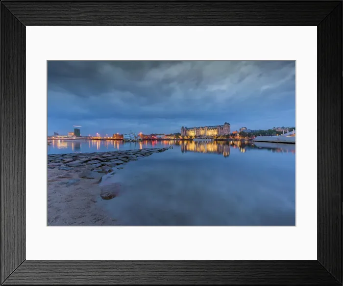 Framed Print : View of buildings reflecting in harbour at dusk, Oslo, Norway, Scandinavia, Europe Framed Print : View of buildings reflecting in harbour at dusk, Oslo, Norway, Scandinavia, Europe