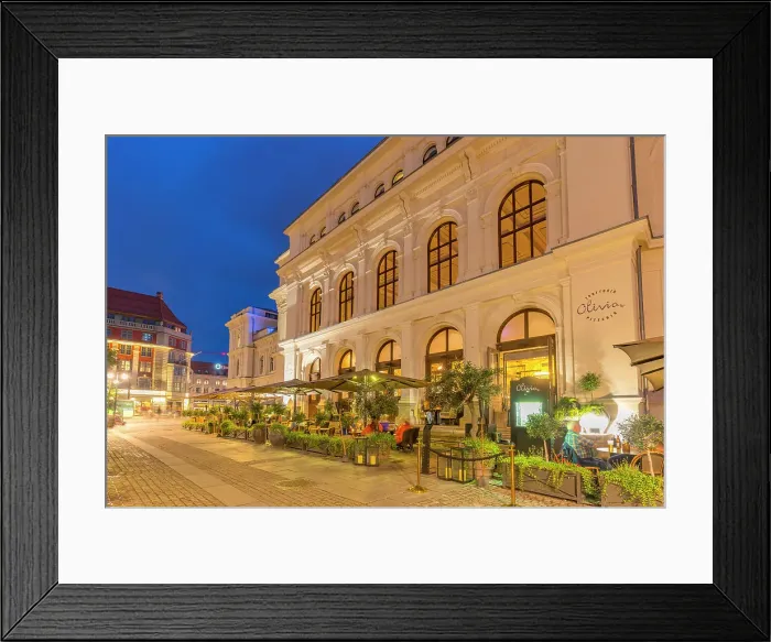 Framed Print : View of Grand Central Hotel and restaurant at dusk, Oslo, Norway, Scandinavia, Europe Framed Print : View of Grand Central Hotel and restaurant at dusk, Oslo, Norway, Scandinavia, Europe