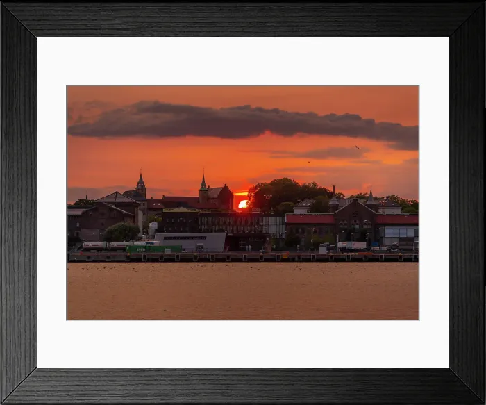 Framed Print : View of the Akershus Fortress and city skyline at sunset, Oslo, Norway, Scandinavia, Europe Framed Print : View of the Akershus Fortress and city skyline at sunset, Oslo, Norway, Scandinavia, Europe