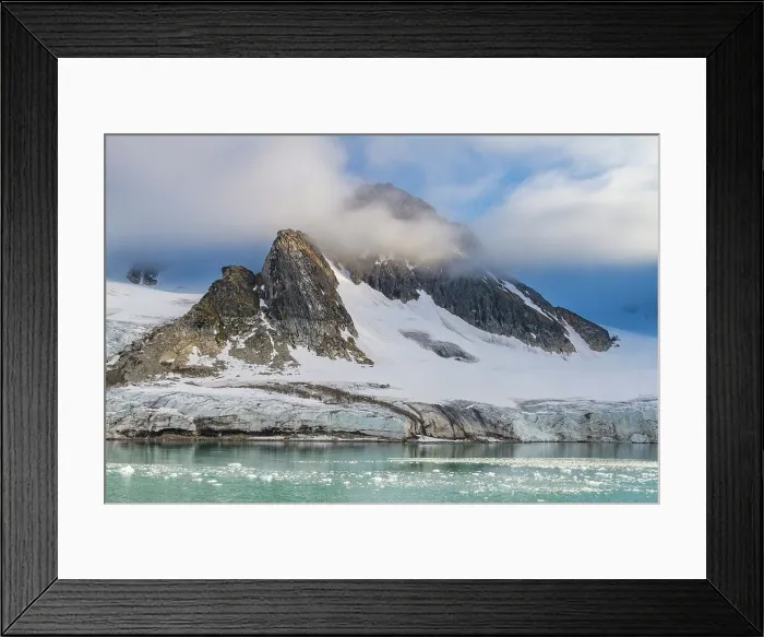 Framed Print : Views of the Vasilievbreen (Vasiliev Glacier), in Isbukta (Ice Bay) near the island of Spitsbergen in Svalbard, Norway, Arctic, Europe Framed Print : Views of the Vasilievbreen (Vasiliev Glacier), in Isbukta (Ice Bay) near the island of Spitsbergen in Svalbard, Norway, Arctic, Europe